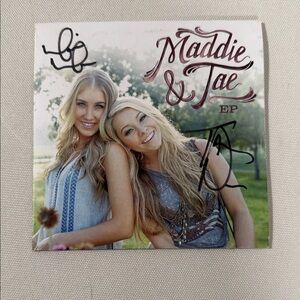 Signed Maddie & Tae EP CD